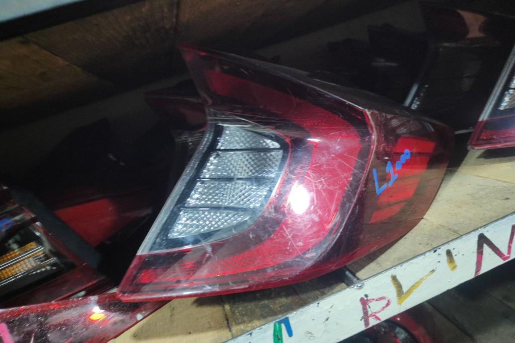 ضوء خلفي يمين شمال كيا اوبتيما 2020 2021 2022