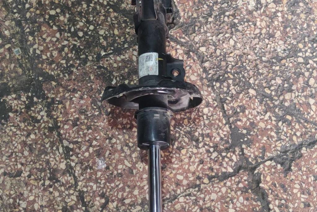 صنوبرص أمامي هيونداي افانتي md 2012 2013