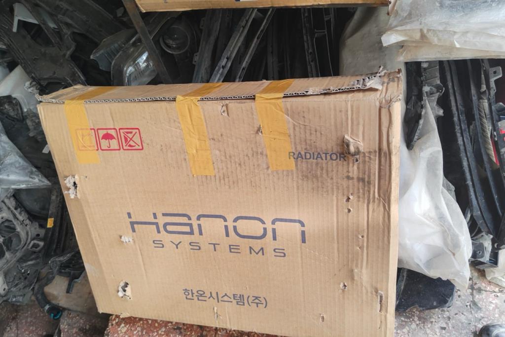 روديتر ماء هيونداي اكسنت 2012 2013