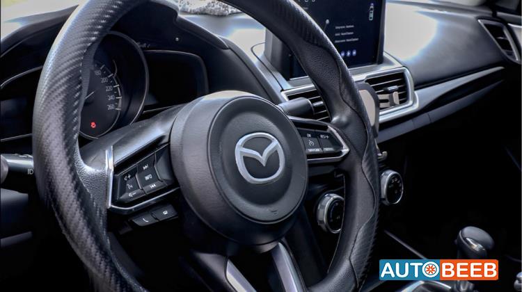 Mazda 3 2018