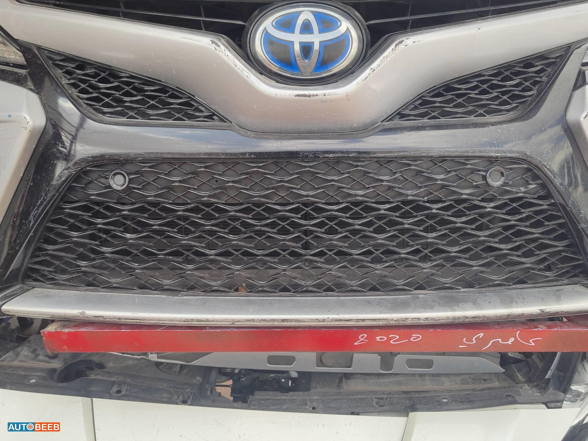Body  Grilles Toyota Camry