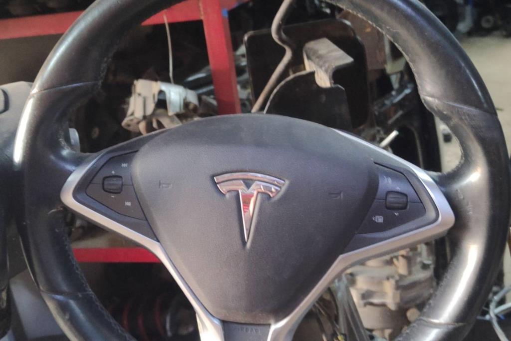 Cabin  Steering Wheel Tesla S