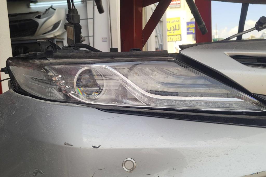 ضوء امامي شمال تويوتا كامري 2020 2021