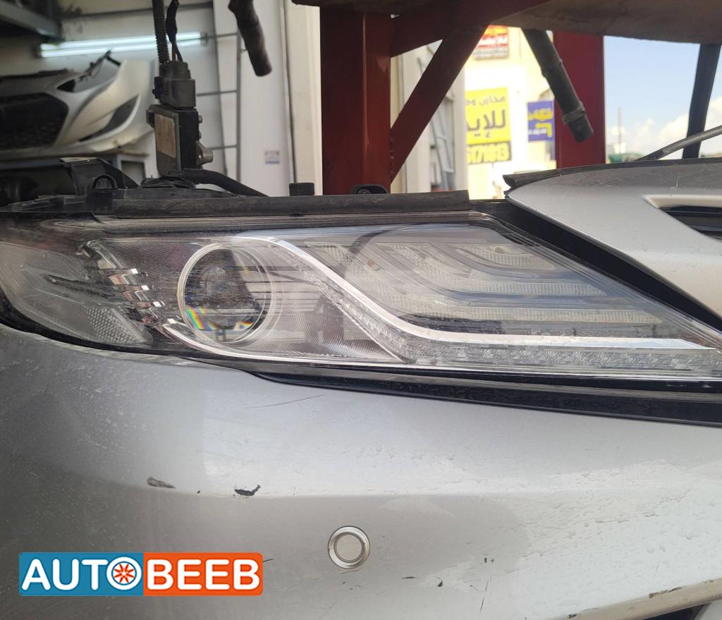 ضوء امامي شمال تويوتا كامري 2020 2021