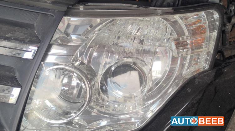 Lights Front light Mitsubishi Pajero