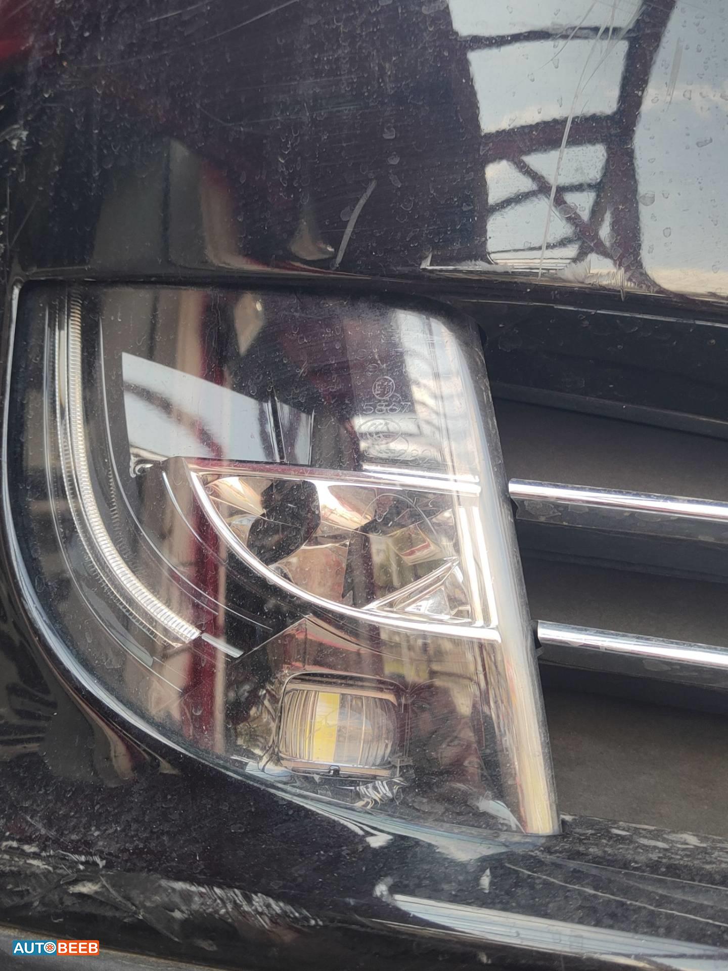 Lights Spotlight Tesla S