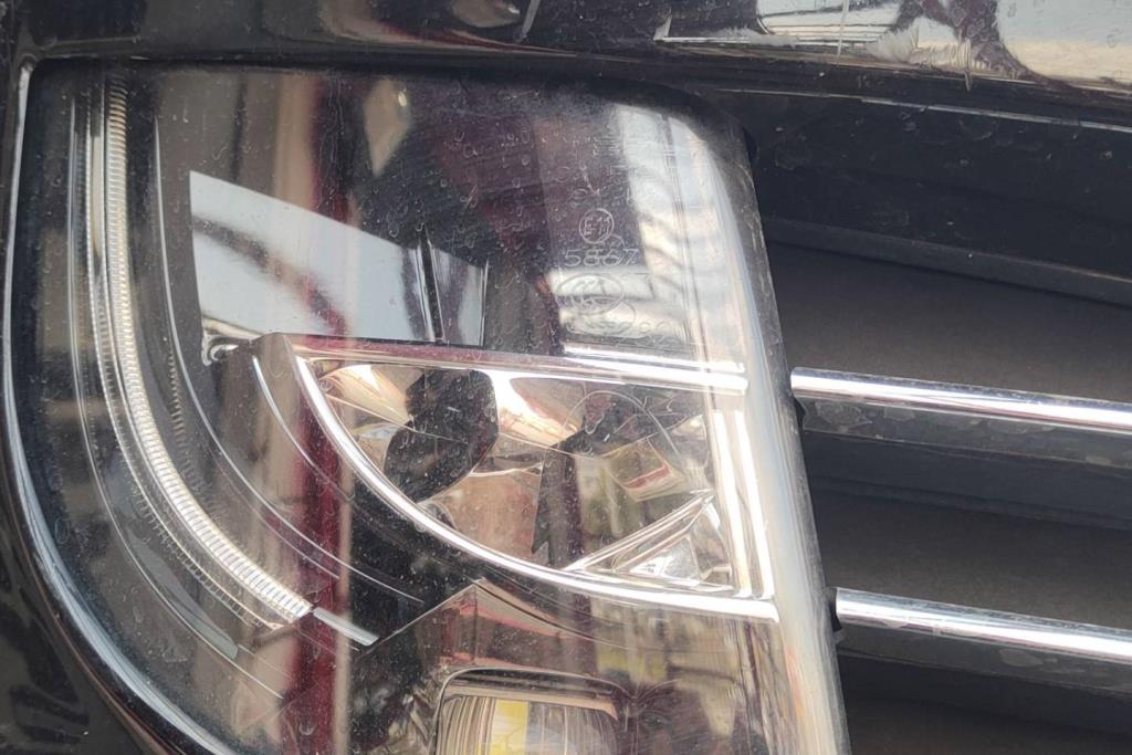 Lights Spotlight Tesla S