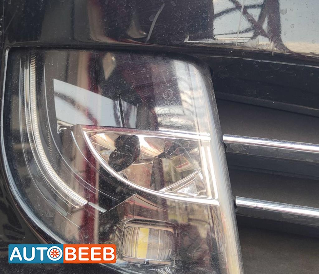 Lights Spotlight Tesla S