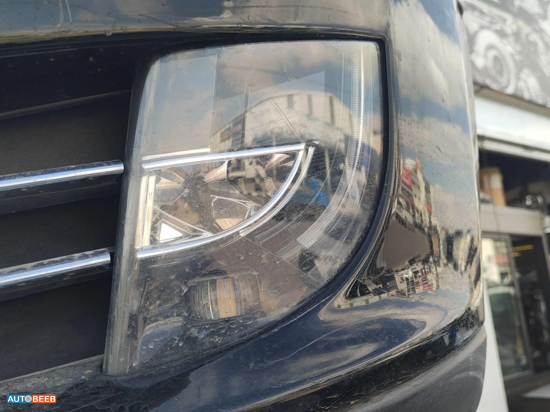 Lights Spotlight Tesla S