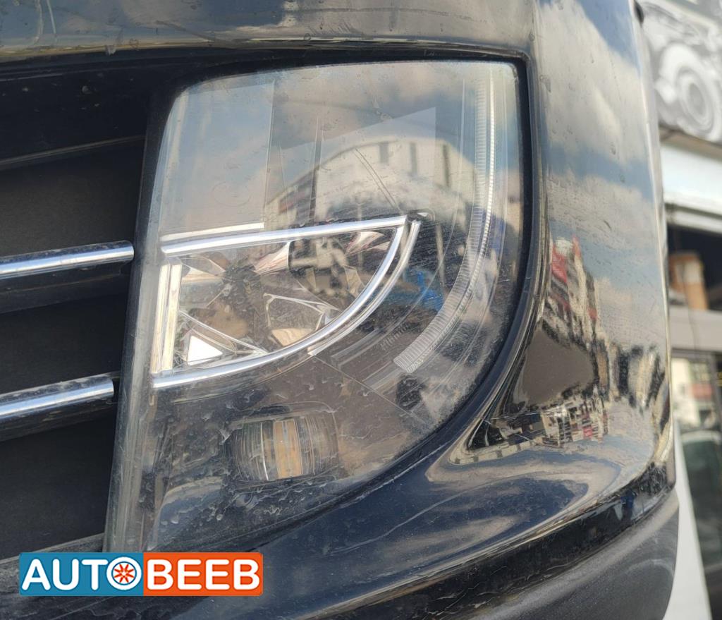 Lights Spotlight Tesla S