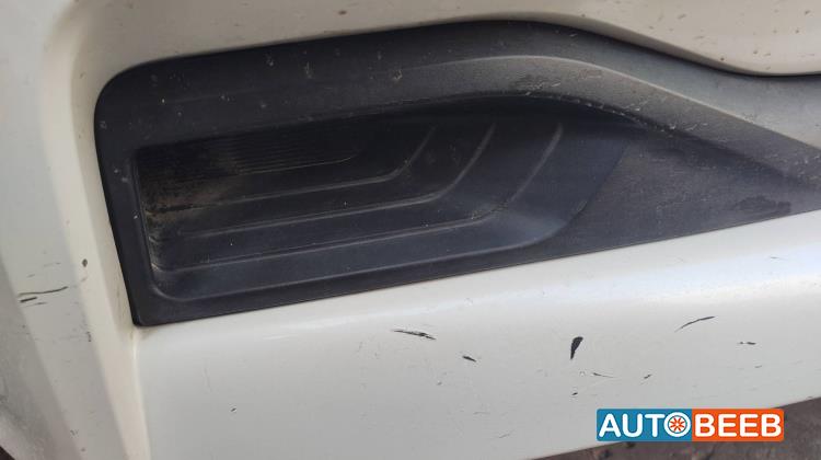 Body  Bumper Nissan Leaf