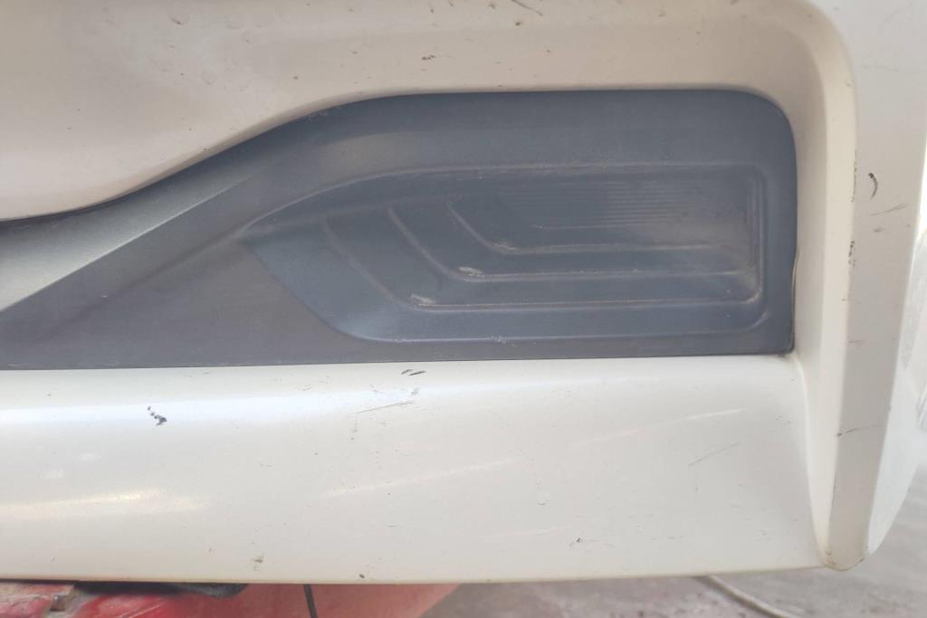 Body  Bumper Nissan Leaf