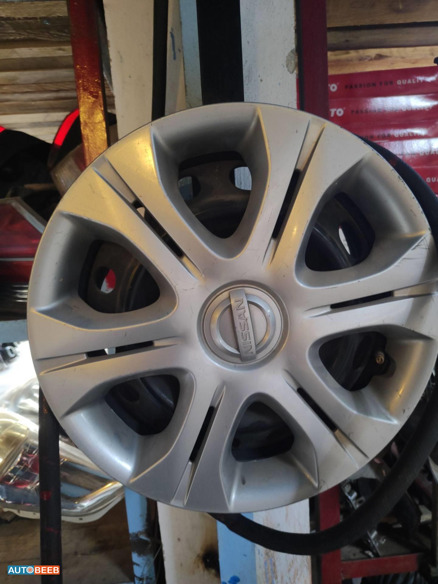 طاسة عجل نيسان صني 2001 2002