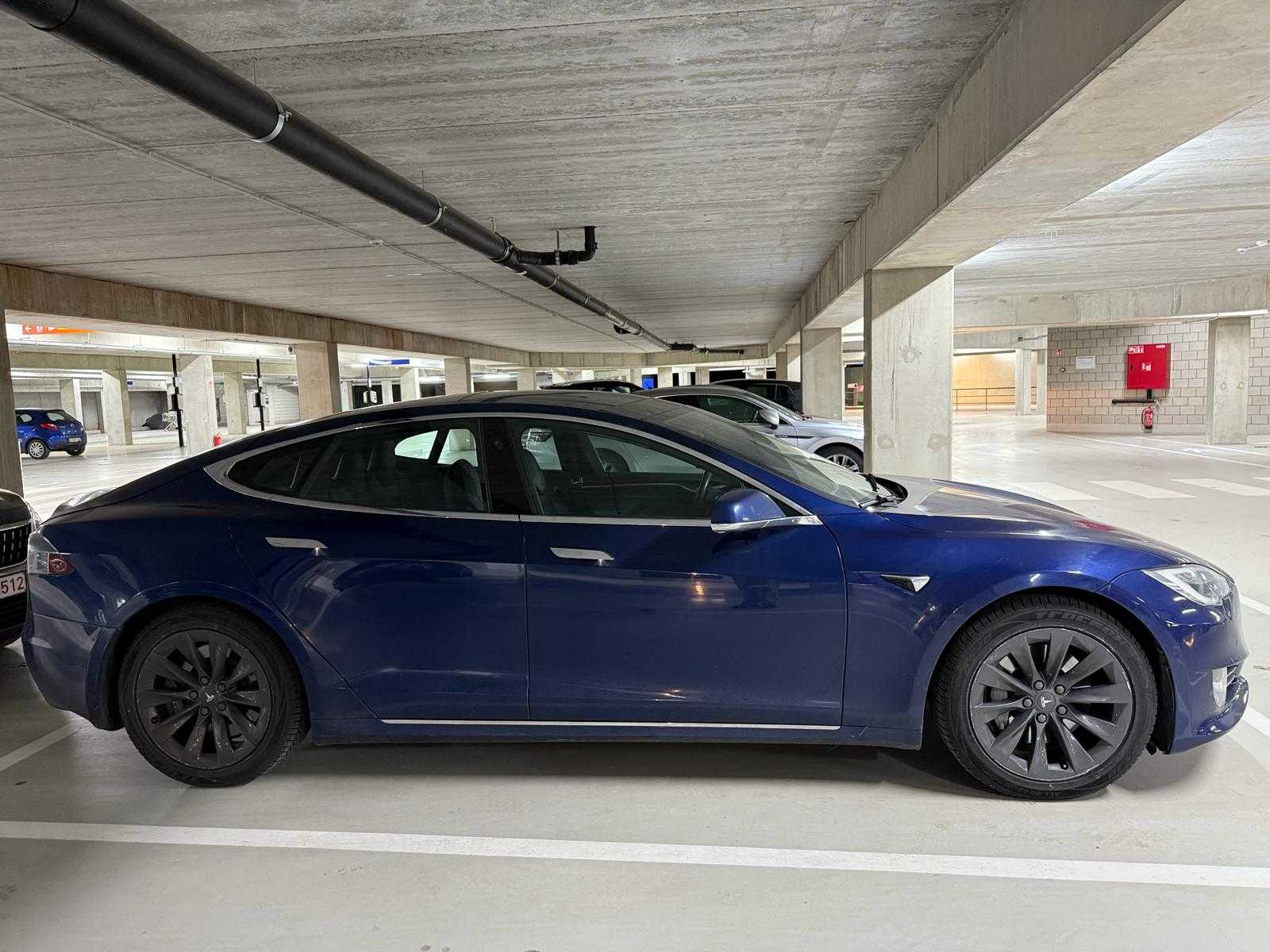 Tesla S 2018