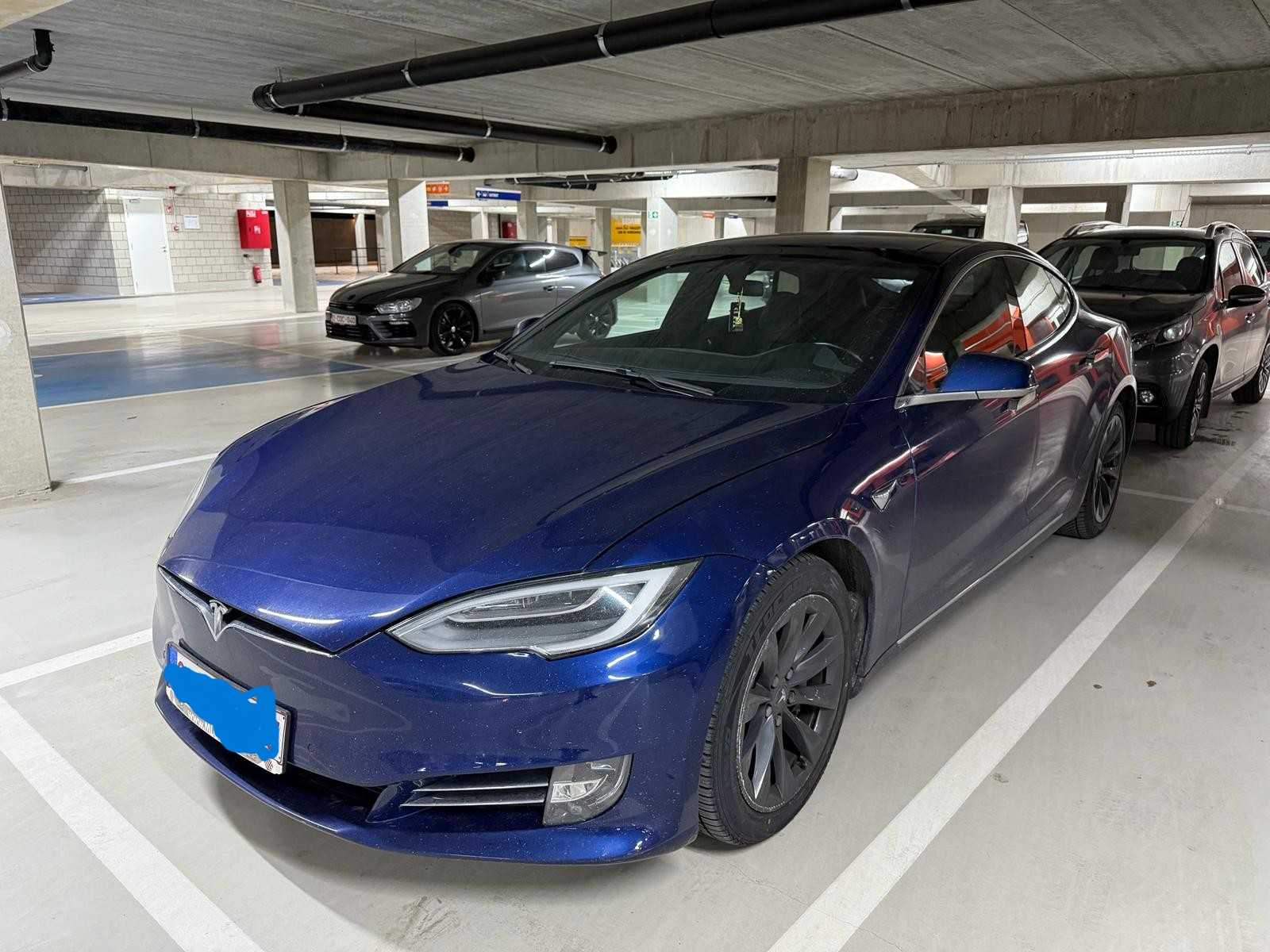 Tesla S 2018
