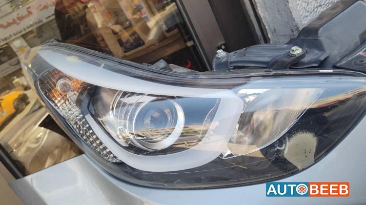 ضوء امامي يمين هيونداي افانتي md 2013 2014