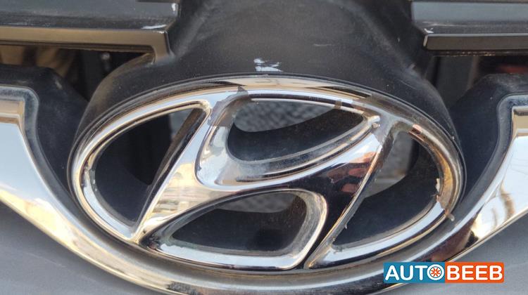 Body  Emblems Hyundai Avante