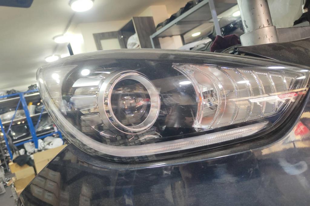 ضوء امامي يمين كيا نيرو 2017 2018