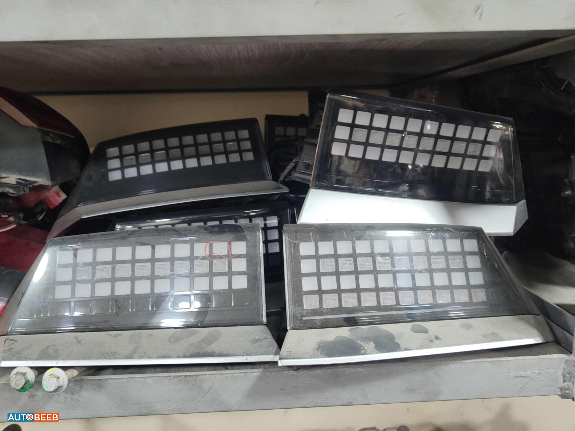 ضوء خلفي يمين شمال هيونداي ايونيك 5 2022 2023