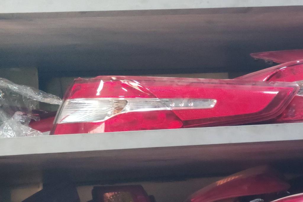 ضوء خلفي يمين شمال كيا اوبتيما 2011 2012 2013