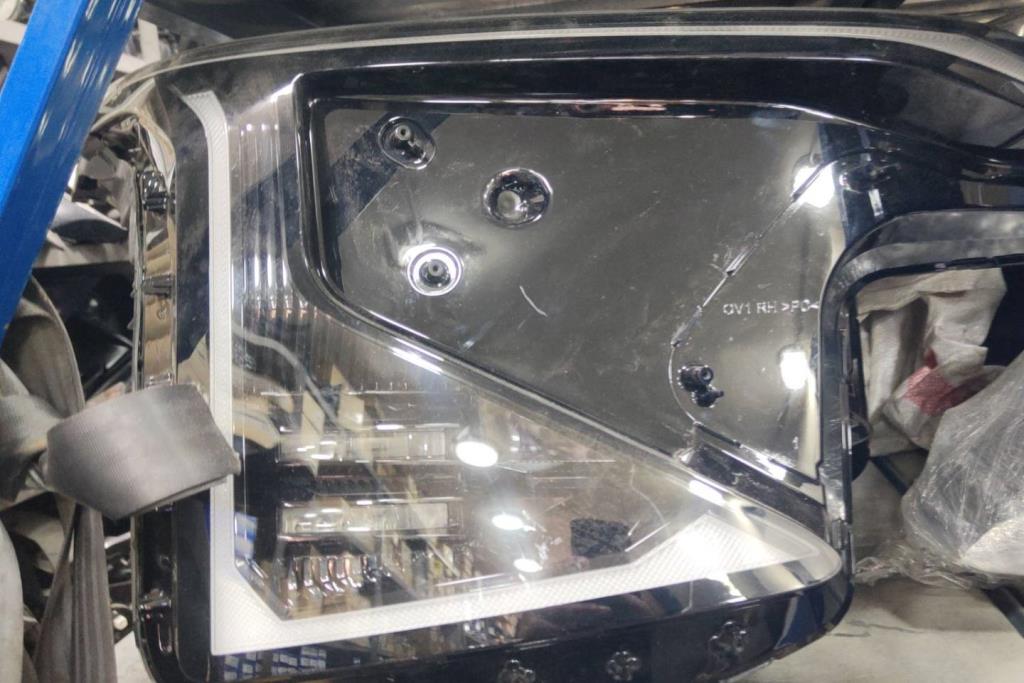 ضوء امامي يمين شمال كيا ev5 2024 2025