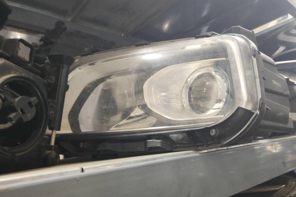 ضوء امامي يمين شمال هيونداي كونا 2019 2020