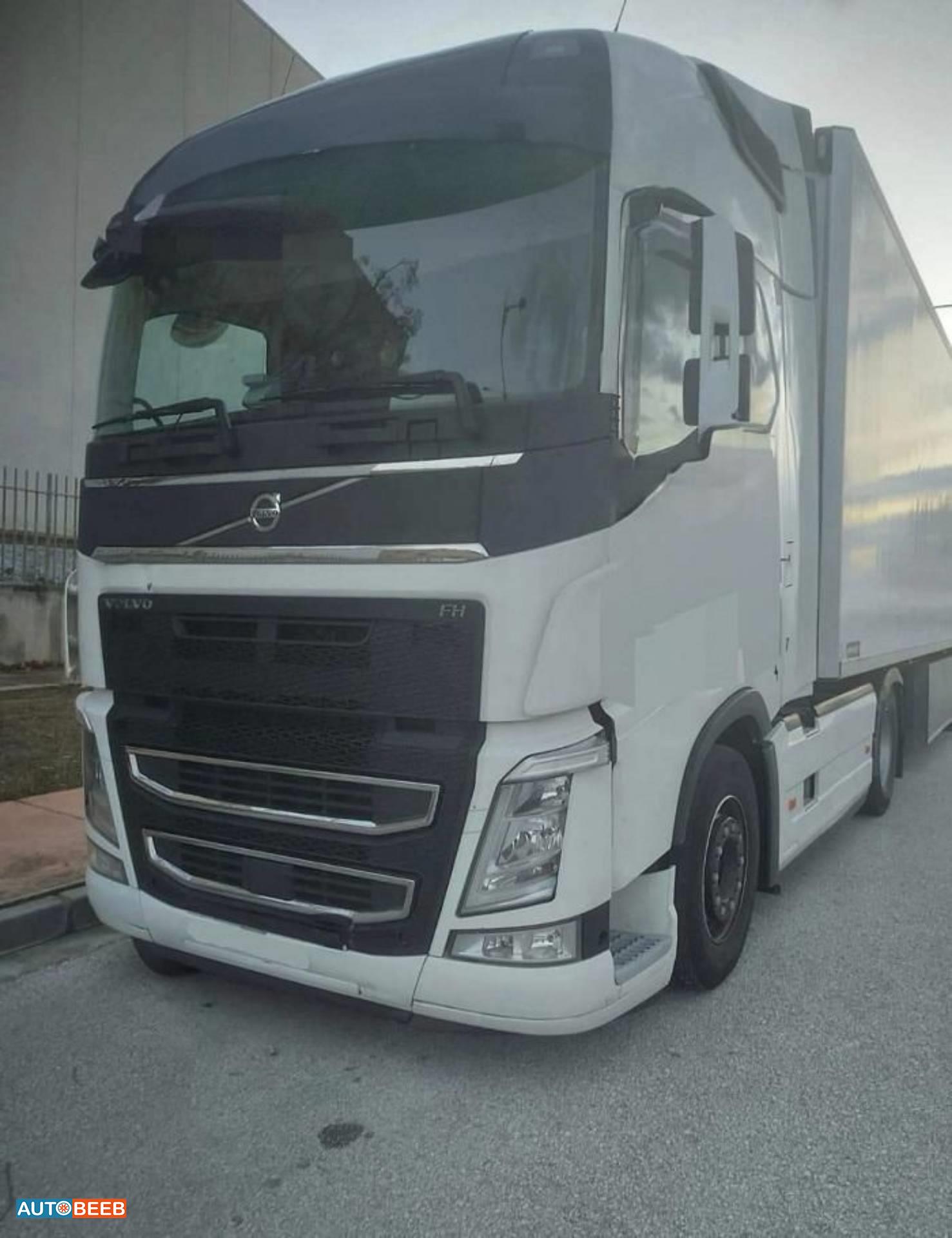 Tractor Unit Volvo 2021
