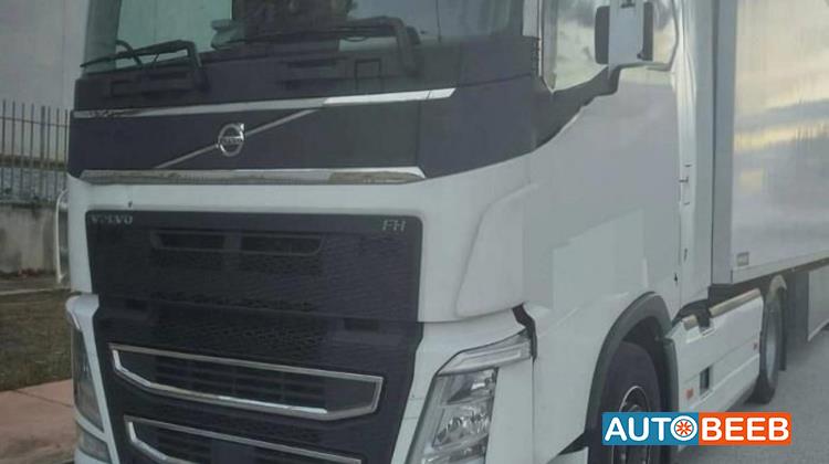 Tractor Unit Volvo 2021