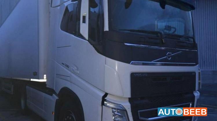 Tractor Unit Volvo 2021