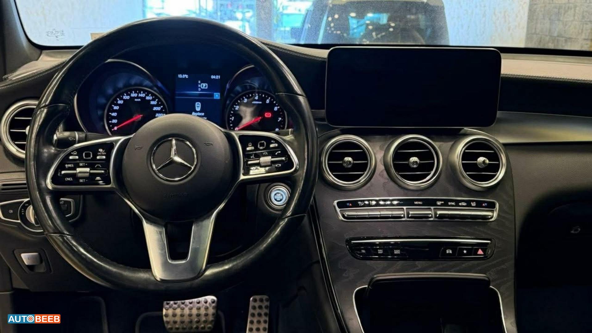 Mercedes Benz GLC300 2023