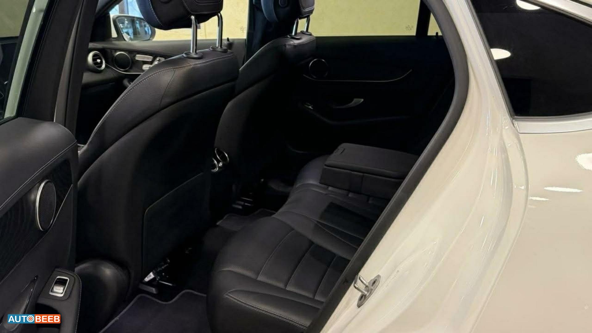 Mercedes Benz GLC300 2023