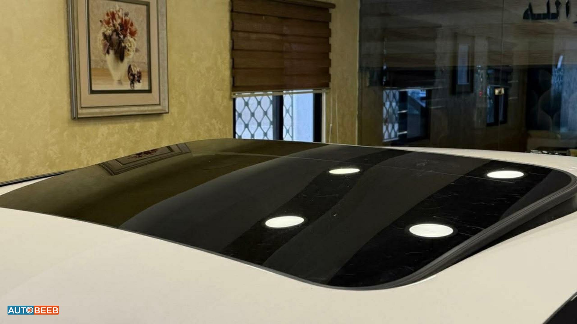 Mercedes Benz GLC300 2023