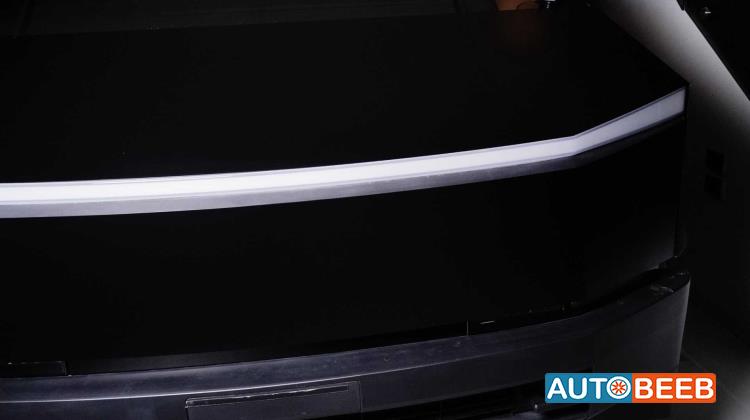 Tesla Cybertruck 2025