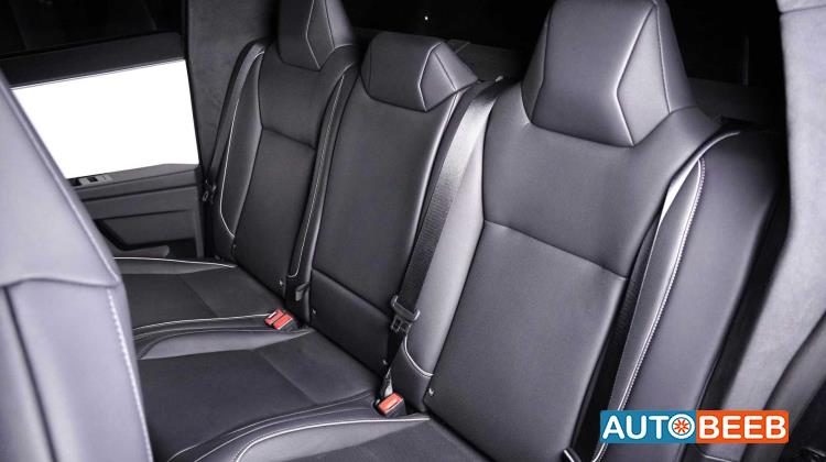 Tesla Cybertruck 2025