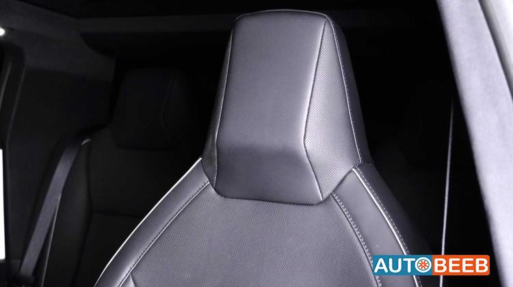 Tesla Cybertruck 2025