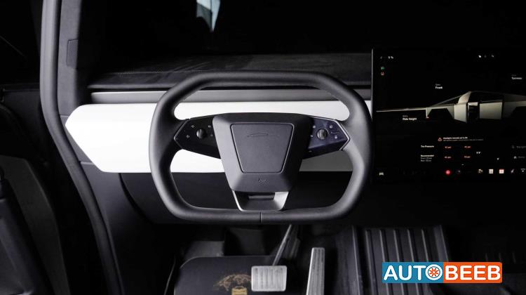 Tesla Cybertruck 2025