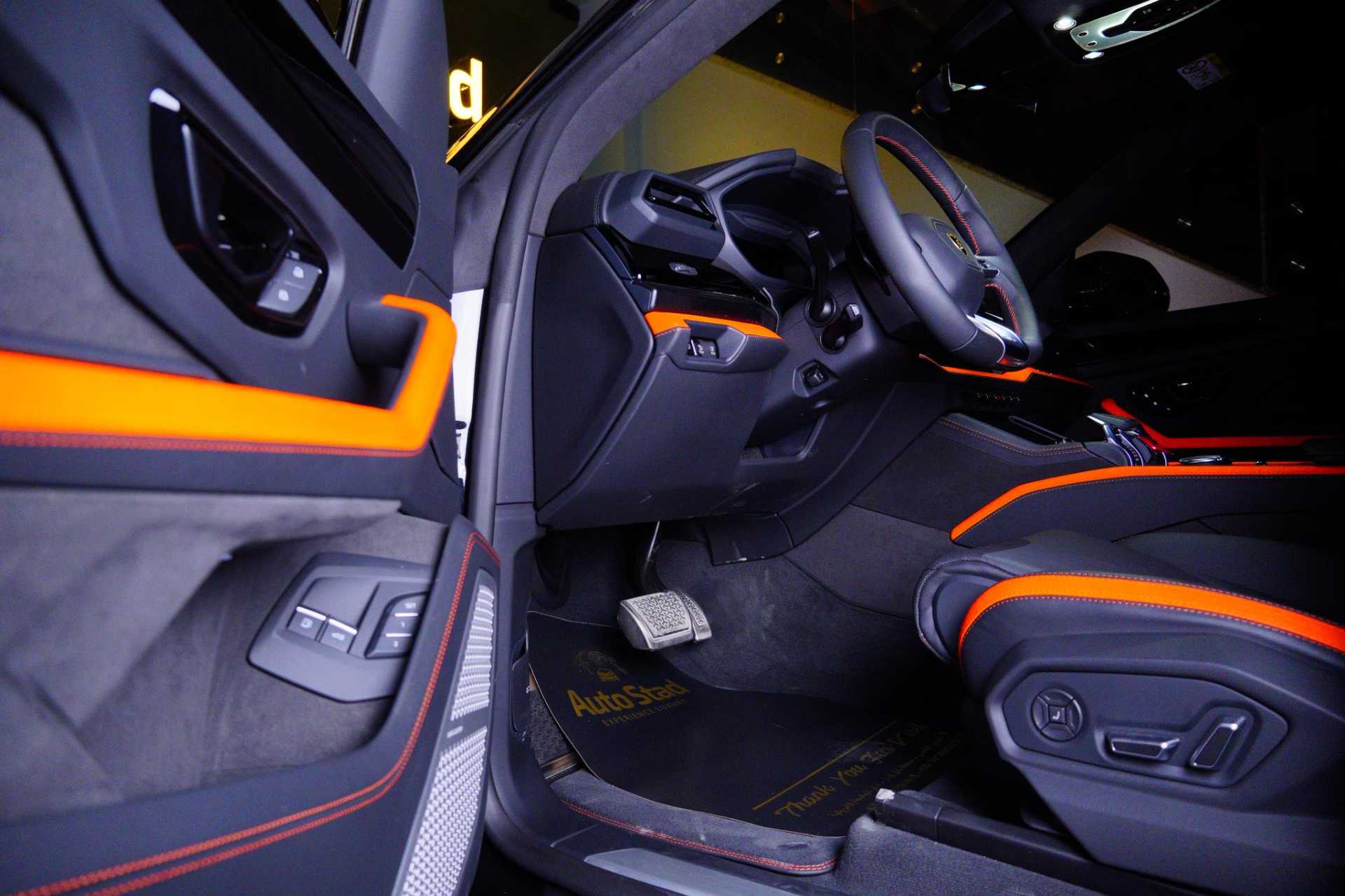 Lamborghini Urus 2026