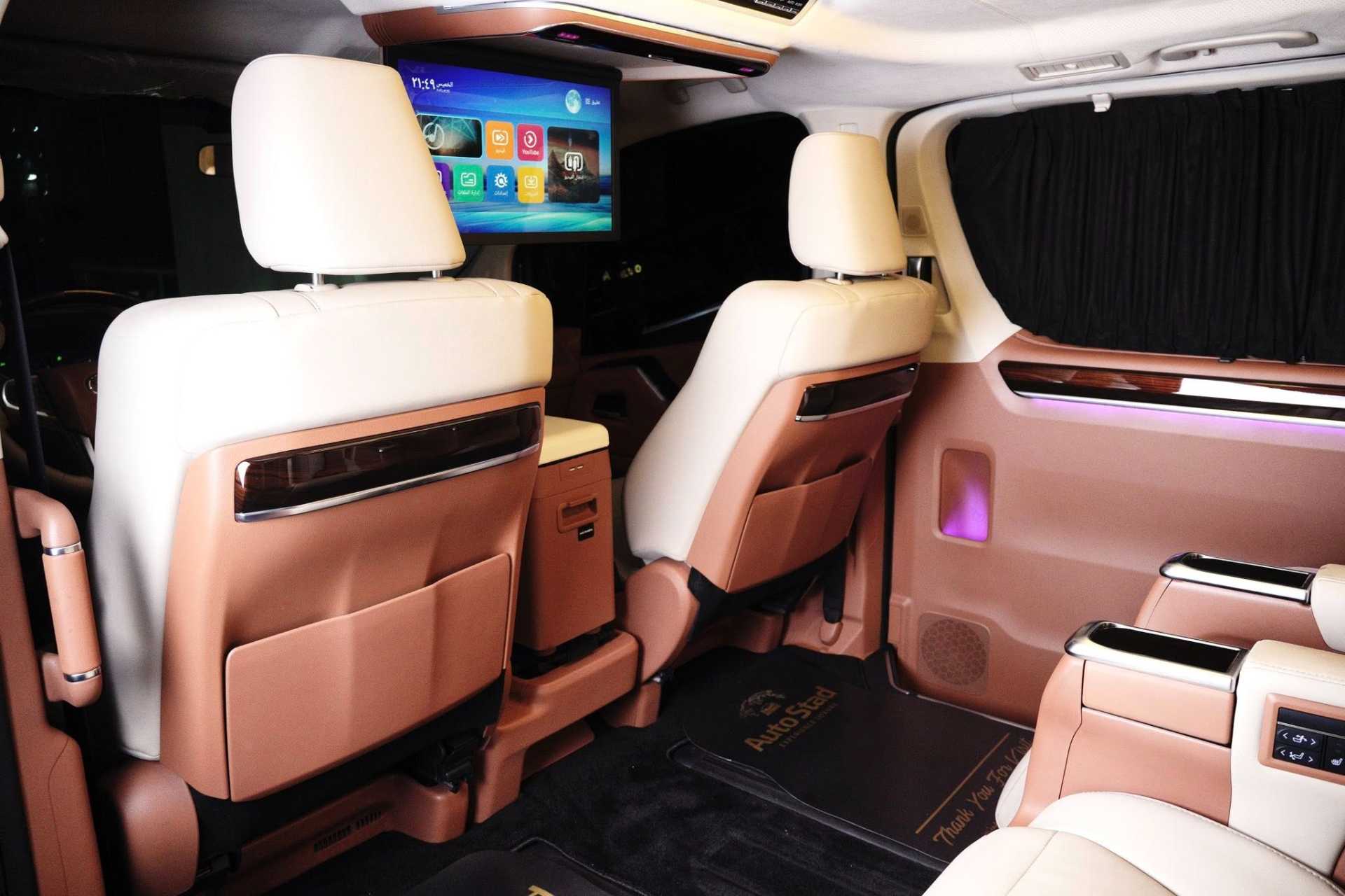 ميني باص تويوتا 2026