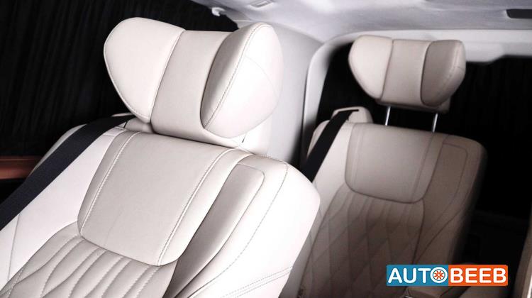 ميني باص تويوتا 2026