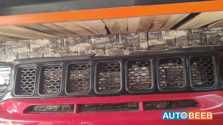 Body  Grilles Jeep Grand Cherokee