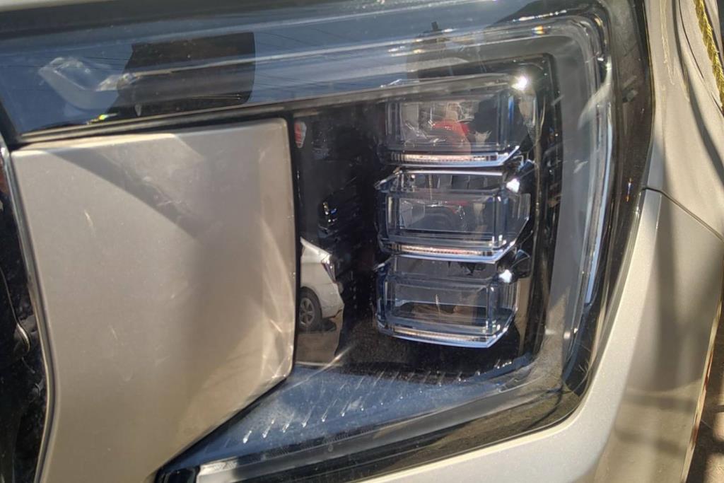 ضوء امامي شمال جي ام سي يوكن 2021 2022 2023 2024