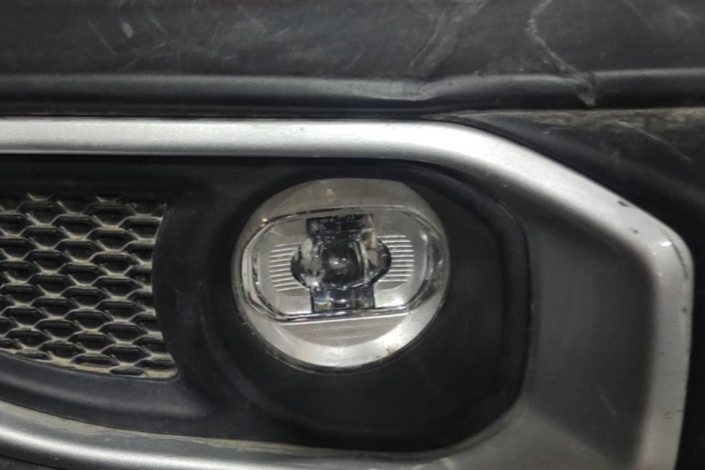 كشاف امامي يمين جيب رانجلر 2025 2026