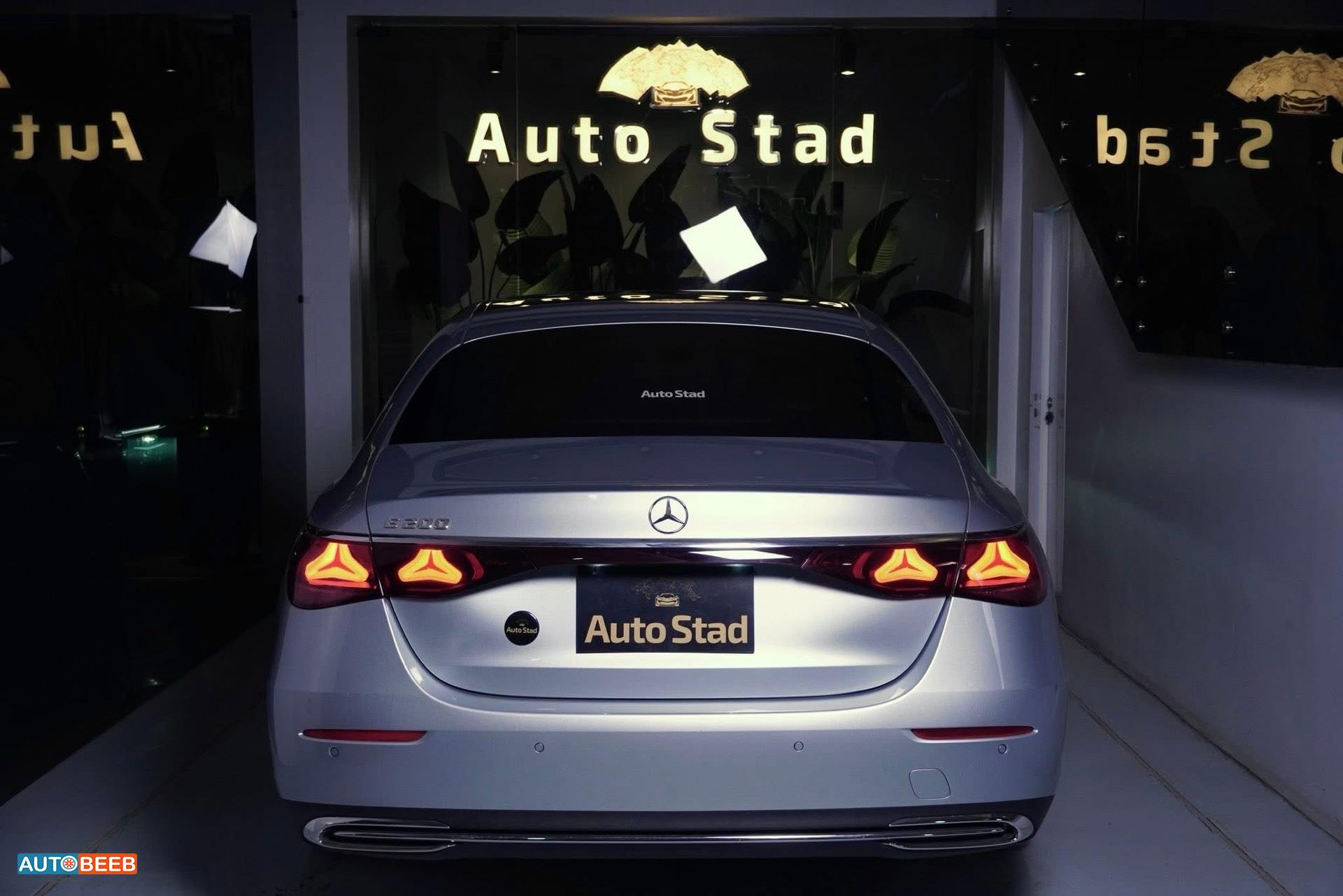 مرسيدس بنز E200 2025