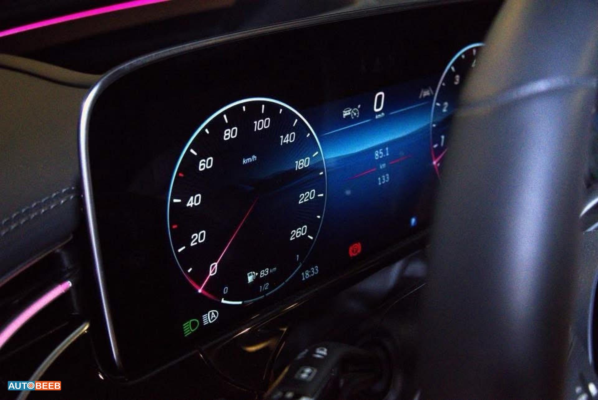 مرسيدس بنز E200 2025