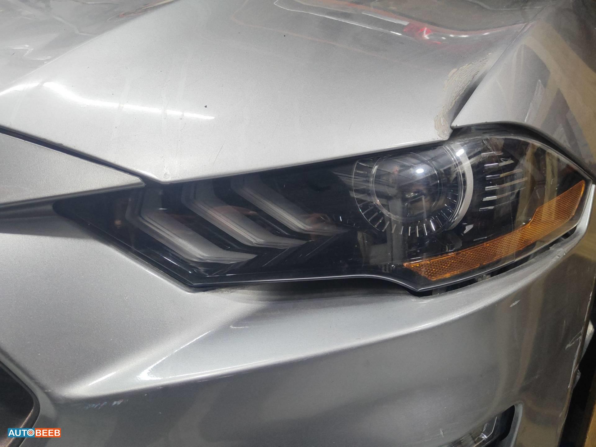 ضوء امامي شمال فورد موستانج 2020 2021