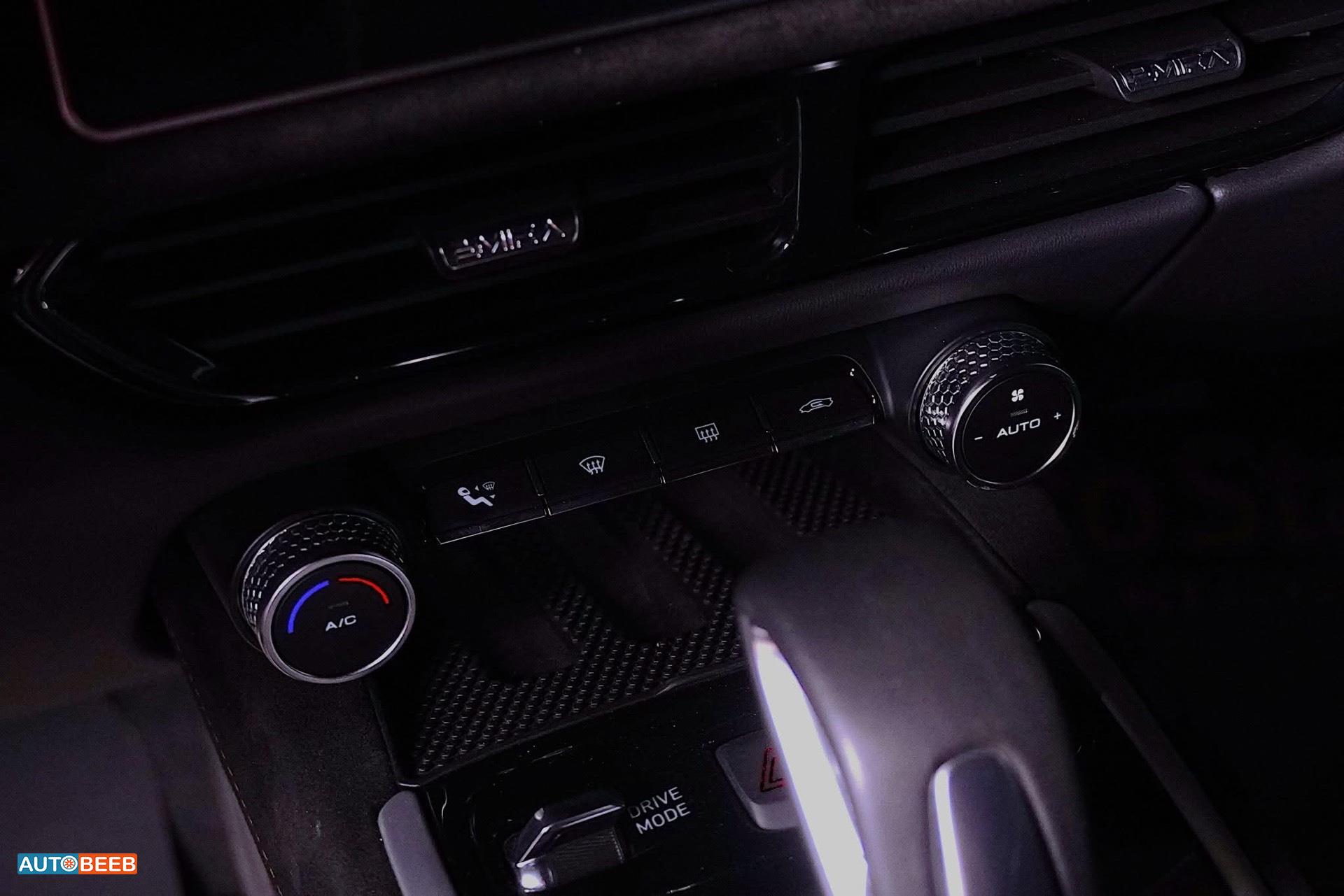 لوتس إميرا 2025