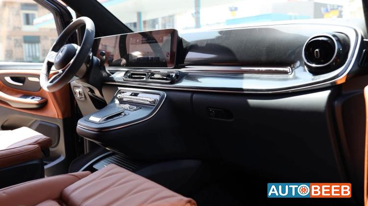 ميني باص مرسيدس بنز 2025