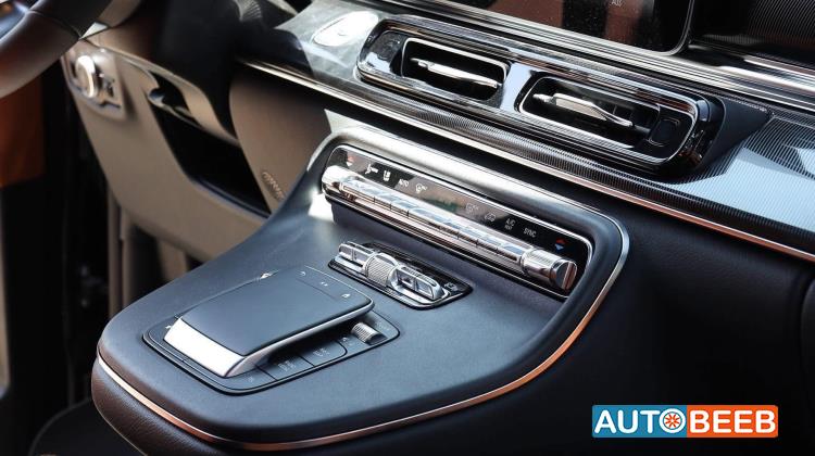 ميني باص مرسيدس بنز 2025