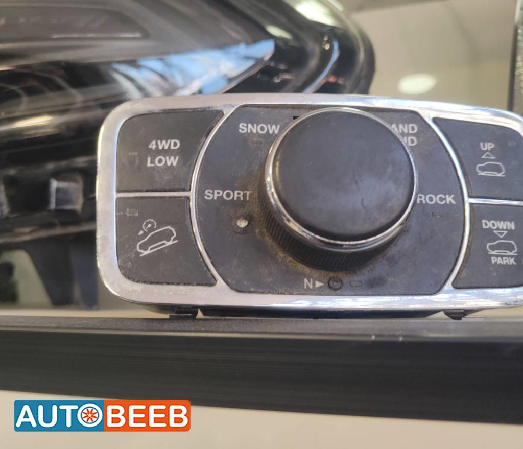 Cabin  Control buttons Jeep Grand Cherokee