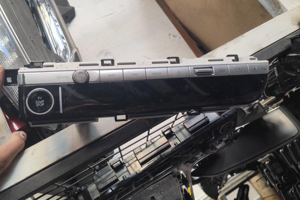 Cabin  Control buttons Hyundai Ioniq 5